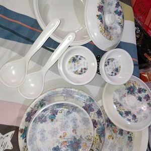 32 Pieces Dinner Set