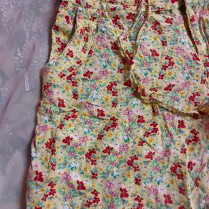 30rs Of On Del🚚 MAX Floral Print Shorts (Women's)