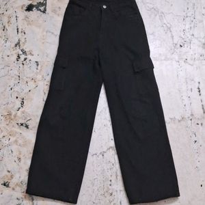 Black Solid Cargo Jeans