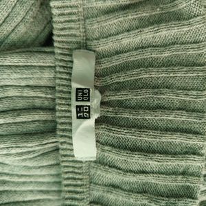 Uniqlo Sweater