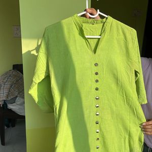 Women Solid Cotton Silk Straight Kurti