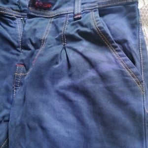 Blue Jeans Size 28"