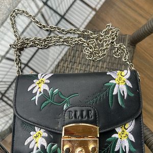 Elle Sling Bag With Chain- Small Size