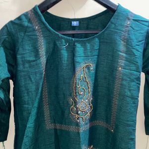 Green Kurti