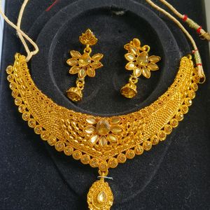 Gold Necklace Set