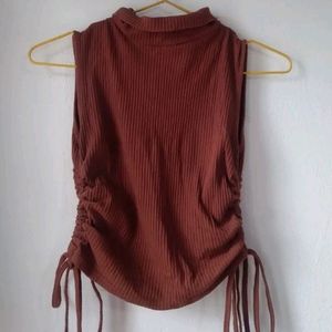 Turtle Neck Top With SLEEVELESS