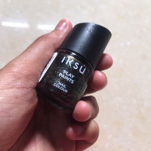 Black To Gold Shimmer Nail polish