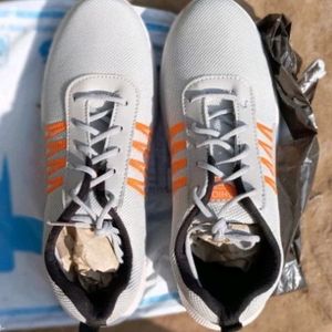 Men Sports Shoes Lightweight