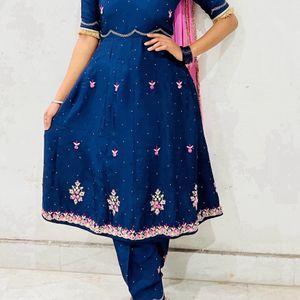 Boutique stitched Anarkali suit with salwar💙