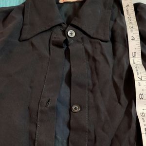 Black Shirt With Collar And Puff Hand