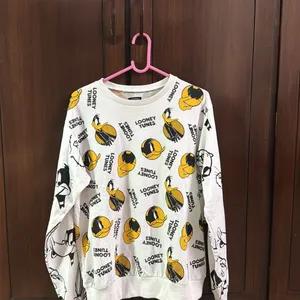 Looney Tunes Sweater Size L