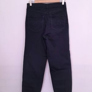 Casual Straight Cut Jean (Women)