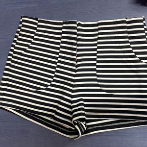 Forever 21 Black & White Smart Dress Shorts