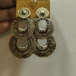 Earings