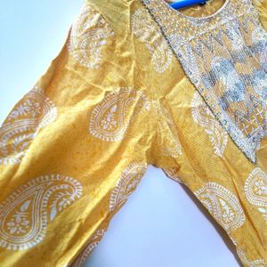 Sale In Coins Mustard Colour Kurti