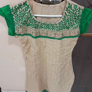 Embroided Green Short Kurta