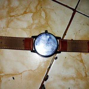 New Quartz Watch With Leather