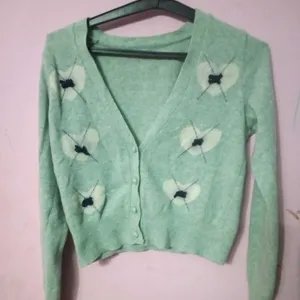 Crop Cardigan 🍍🛍️