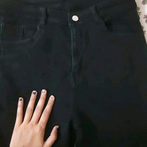 Black Cargo Jeans🖤🔥 offer Is For Now...