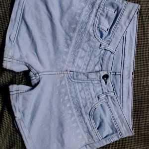 I Am Selling An Denim Shorts