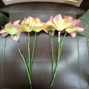 Set Of 7 Artificial Flowers