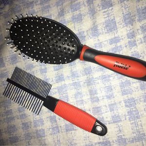 Fidele Pet Grooming Comb And Brush