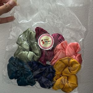 Pack Of 6 Satin Scrunchies 🩷