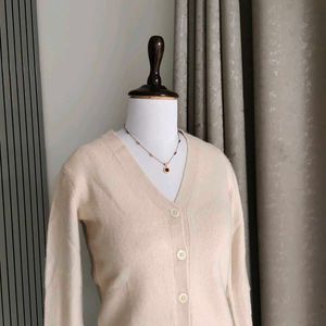 🆕 Uniqlo Cashmere Woolen Cardigan