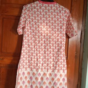 Decent And Cute Aurelia Kurti