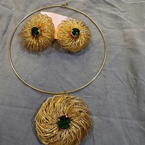 Necklace set