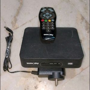 Tata Sky HD Set Top Box With Charger & Remote