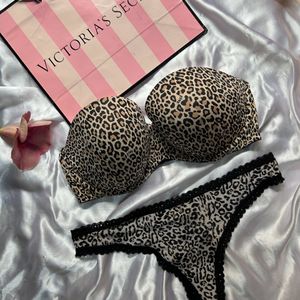 Victoria Secret Bra And Penty Set