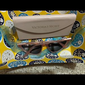 Victoria's Secret Women Cateye Sunglasses withUV P