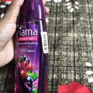 LFiama Shower Gel Blackcurrant & Bearberry