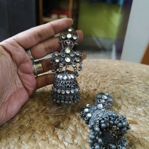 Oversized Black Polish Jhumka With Polki Work