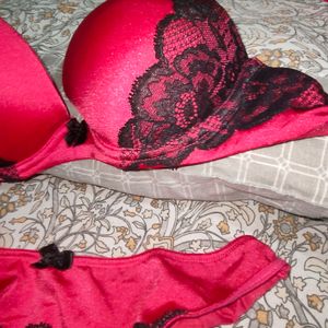 Never Used Amante  Push Up Bra And Thong Se