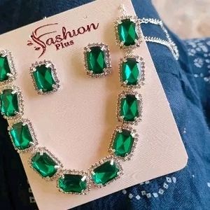 Emerald Set Necklace