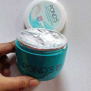 Winter Essential Ponds Light Moisturizer