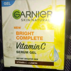 GARNIER Vitamin C SERUM GEL