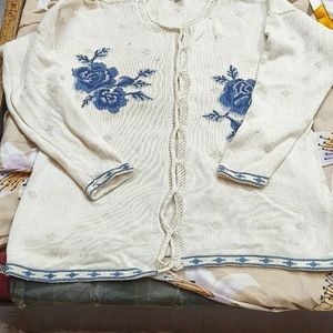 White Blue Printed Flower Sweter