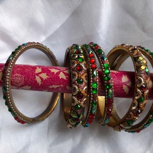 Stones Bangle Set