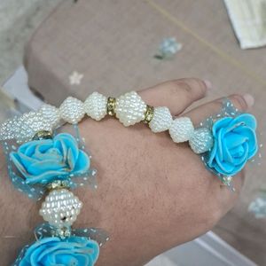 Flower And Beads Bracelet With Ring