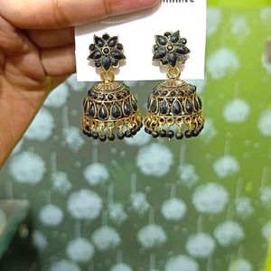 Black Jhumka