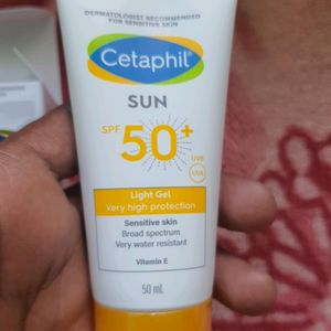 SPF 50+ Cetaphil Light Gel