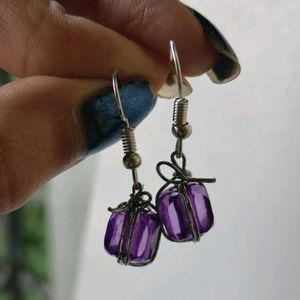 Wired Gift Box Earrings