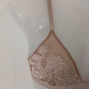 NUDE COLOUR BRA