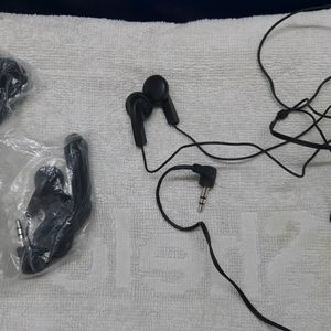 Combo Of Sealed Earphones