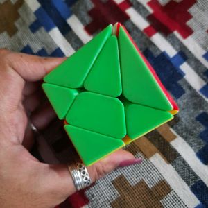 Moyu Axis cube