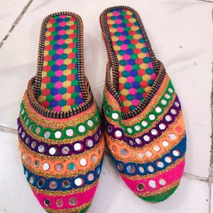 Multicolored Rajasthani Mojari