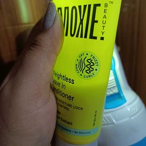 Moxie Weightless Leave in conditioner.